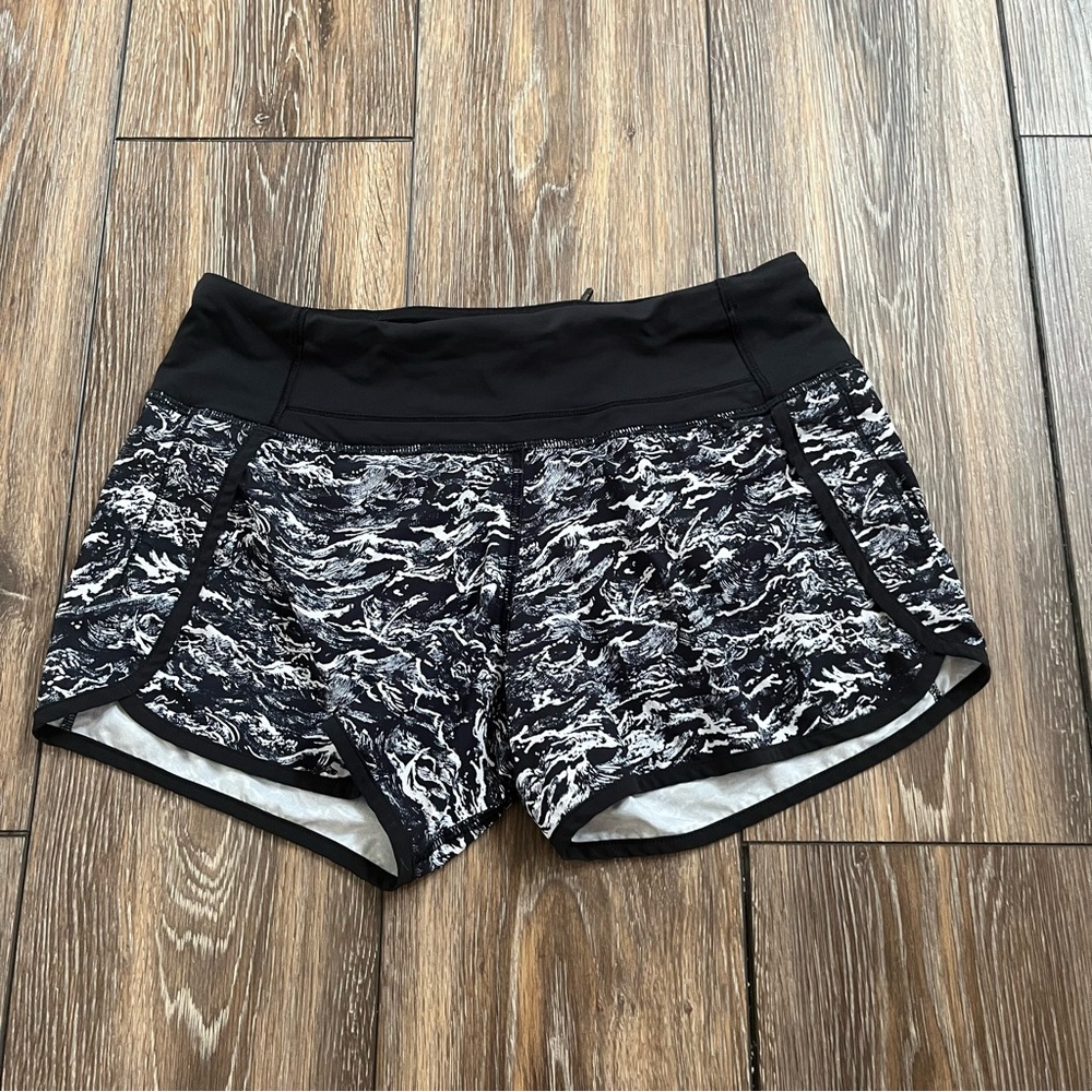 Lululemon run times short in nami wave white and black